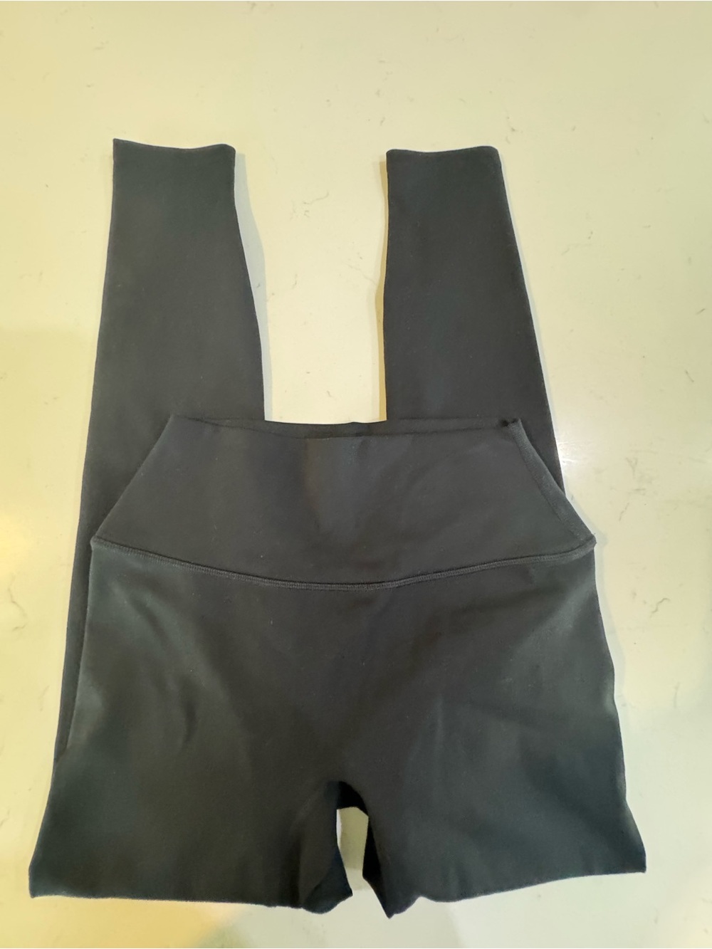 High-Waist Black Leggings with Integrated Short Lining